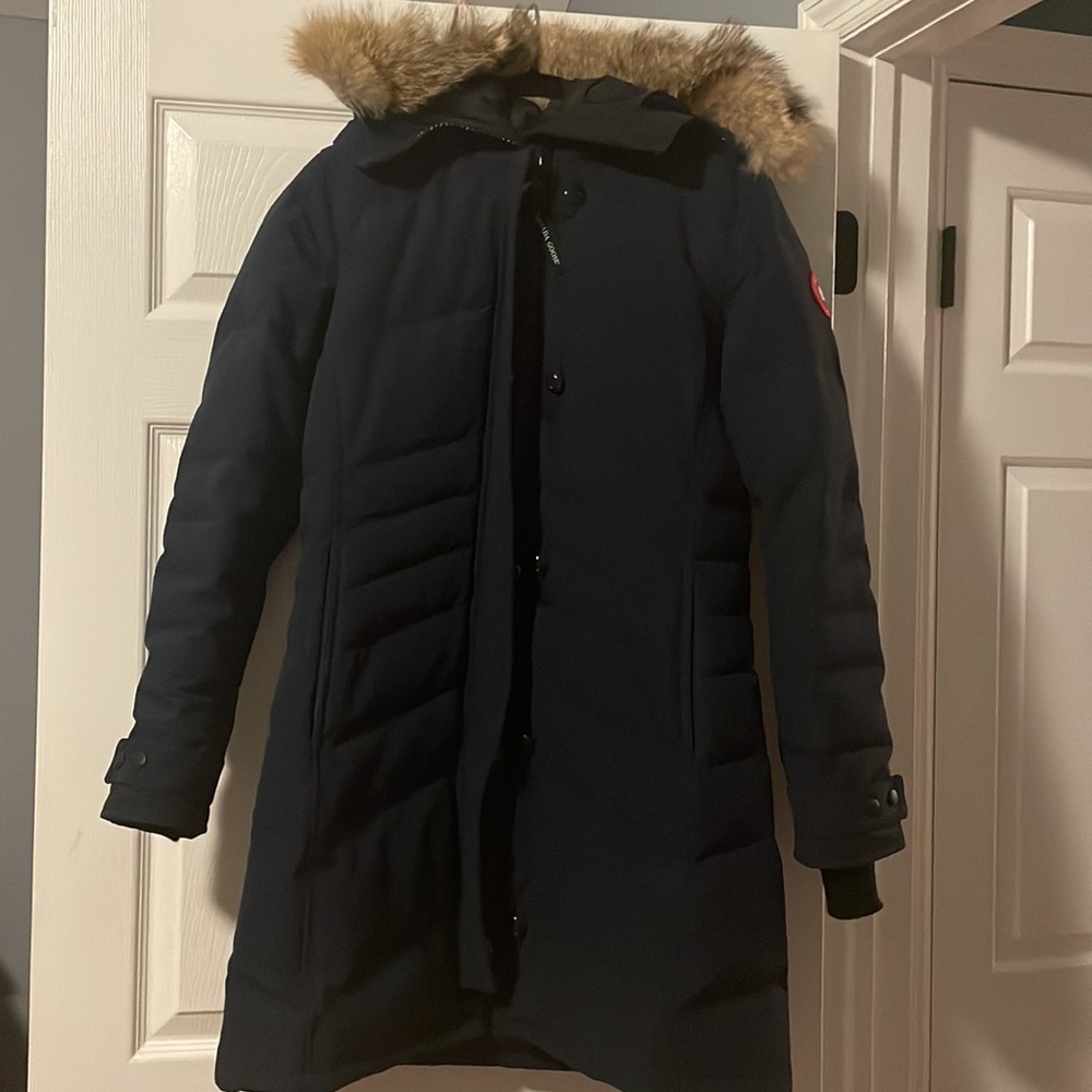 *Barely Worn Canada Goose Loretta Parka* It is LIKE NEW!!! - Picture 5 of 9
